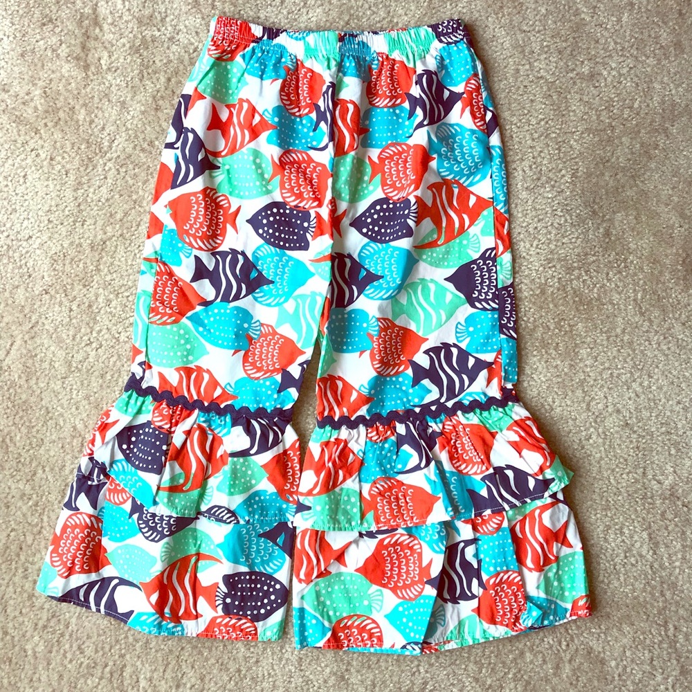 Ruffle capris
